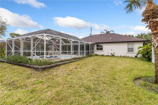 $376,600 | 9440 87th Street, Vero Beach, FL 32967