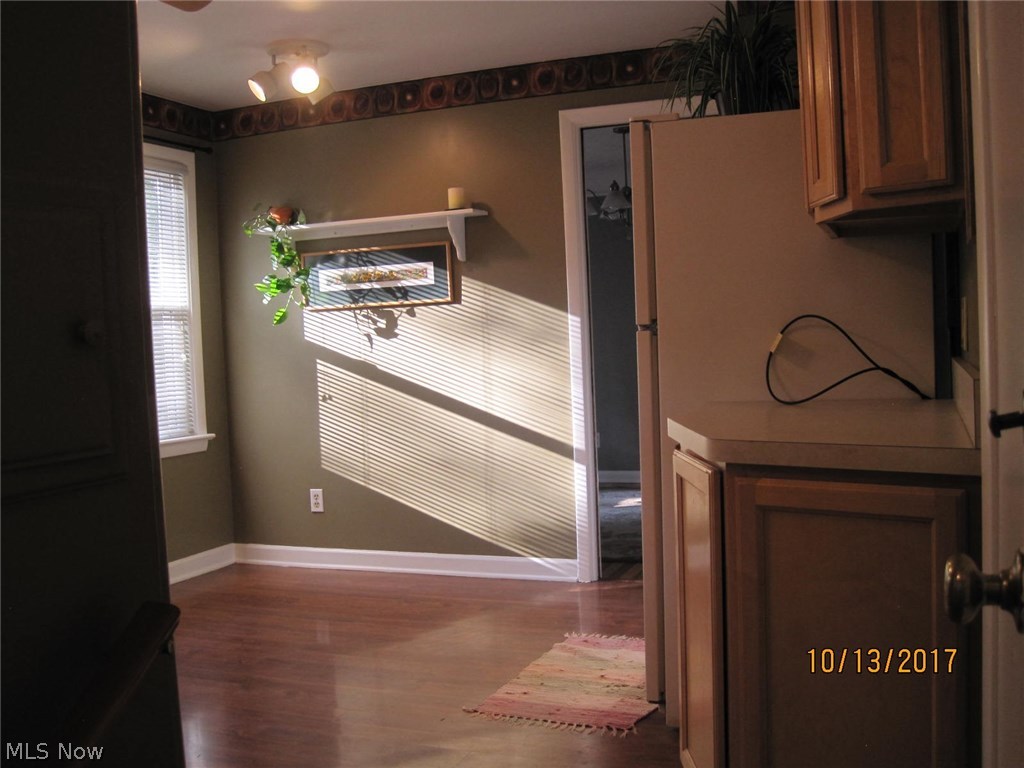 1268 Ford Road Lyndhurst, OH 44124 - Photo 6 of 22 Eat-in kitchen