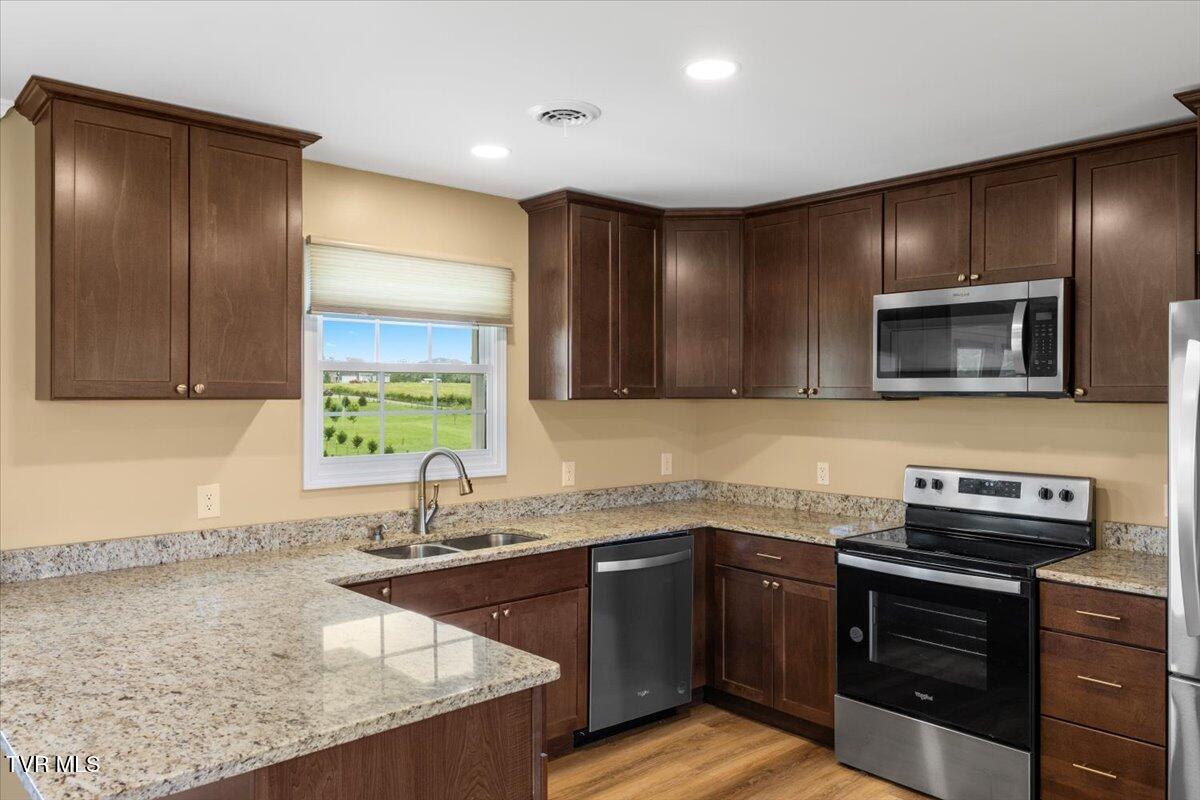 589 Pleasant Valley Road Jonesborough, TN 37659 - Photo 17 of 48 12-128A2867