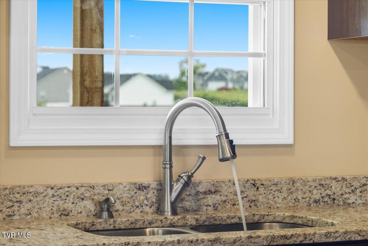 589 Pleasant Valley Road Jonesborough, TN 37659 - Photo 18 of 48 13-128A2899