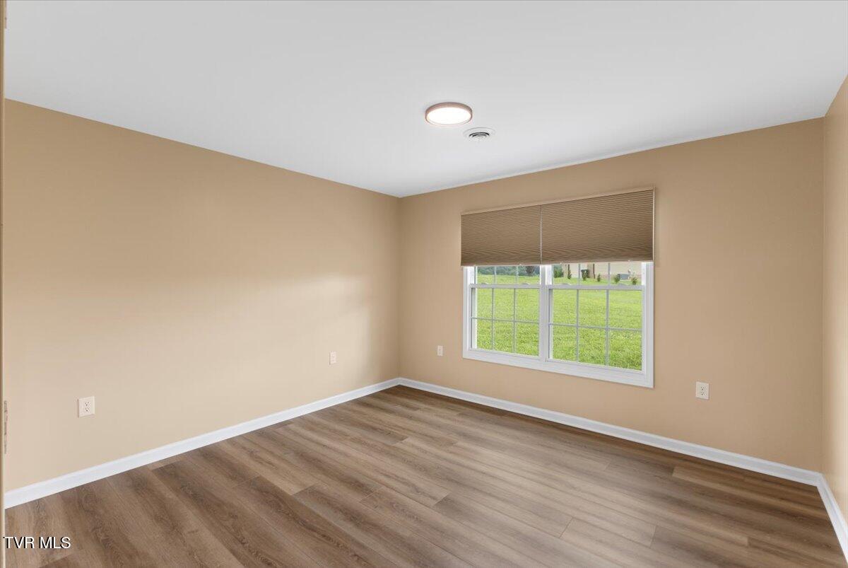 589 Pleasant Valley Road Jonesborough, TN 37659 - Photo 28 of 48 16-128A2881