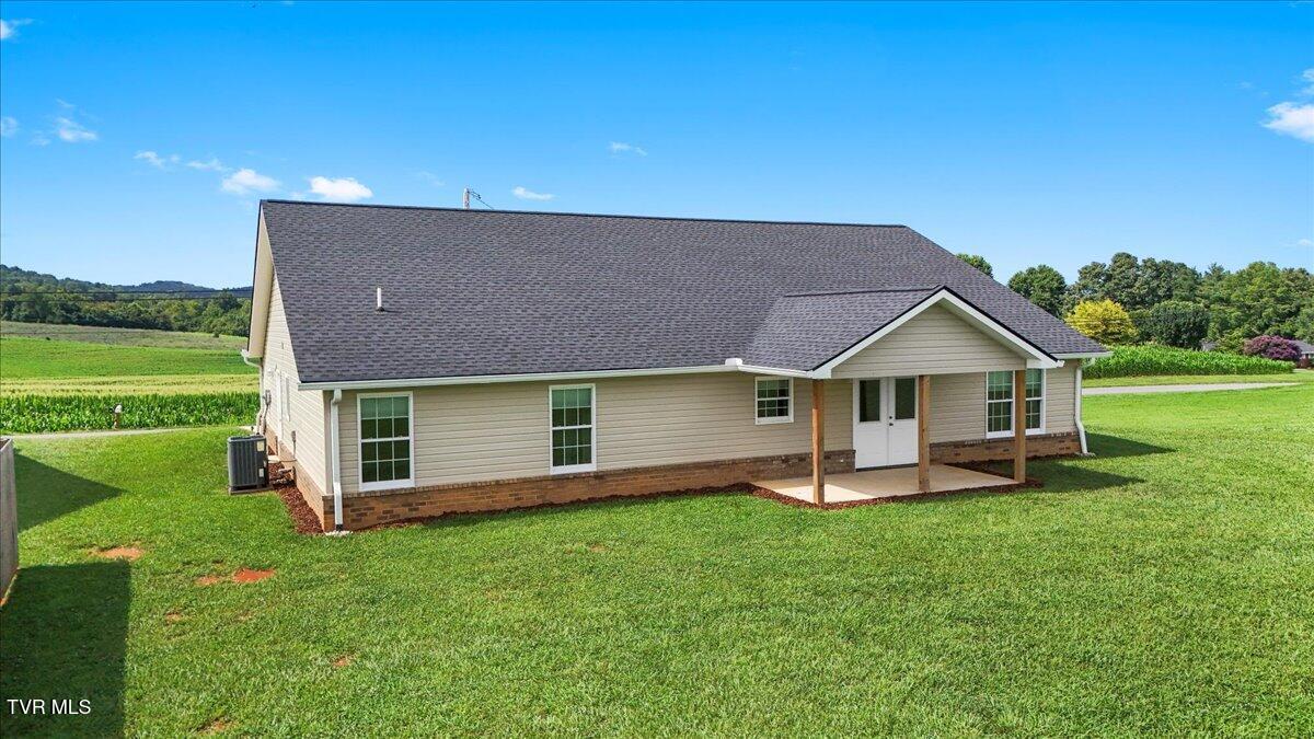 589 Pleasant Valley Road Jonesborough, TN 37659 - Photo 38 of 48 39-DJI_20250729110300_0774_D