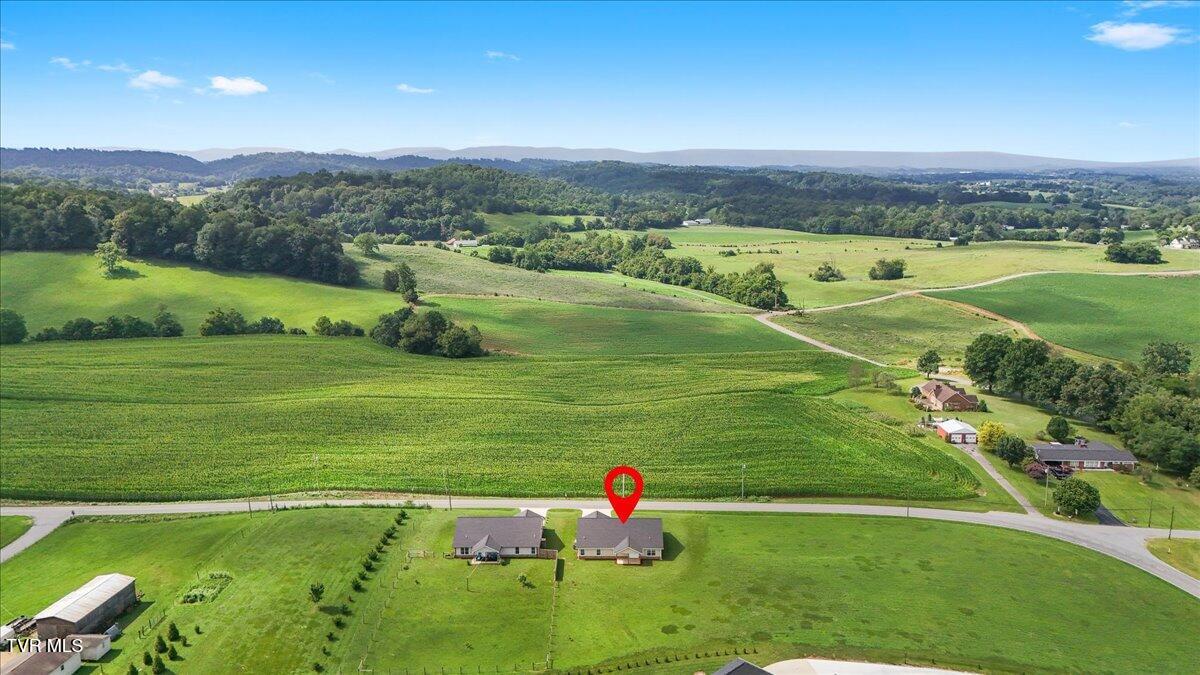 589 Pleasant Valley Road Jonesborough, TN 37659 - Photo 5 of 48 35-DJI_20250729110111_0762_D