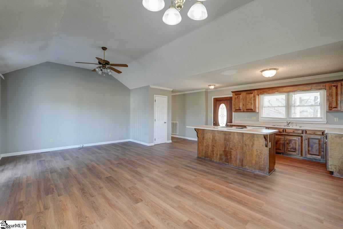 3071 Old Furnace Road Boiling Springs, SC 29316 - Photo 4 of 35