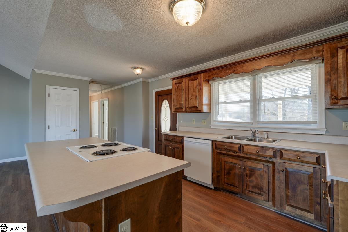 3071 Old Furnace Road Boiling Springs, SC 29316 - Photo 7 of 35