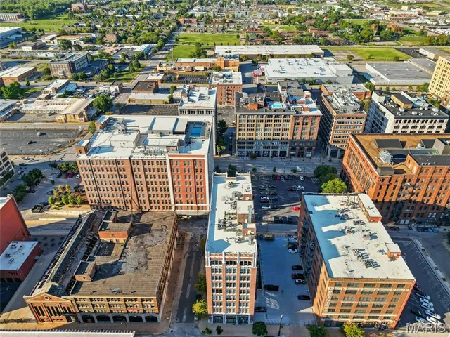 $189,900 | 1627 Locust Street, Unit 202, St. Louis, MO 63103