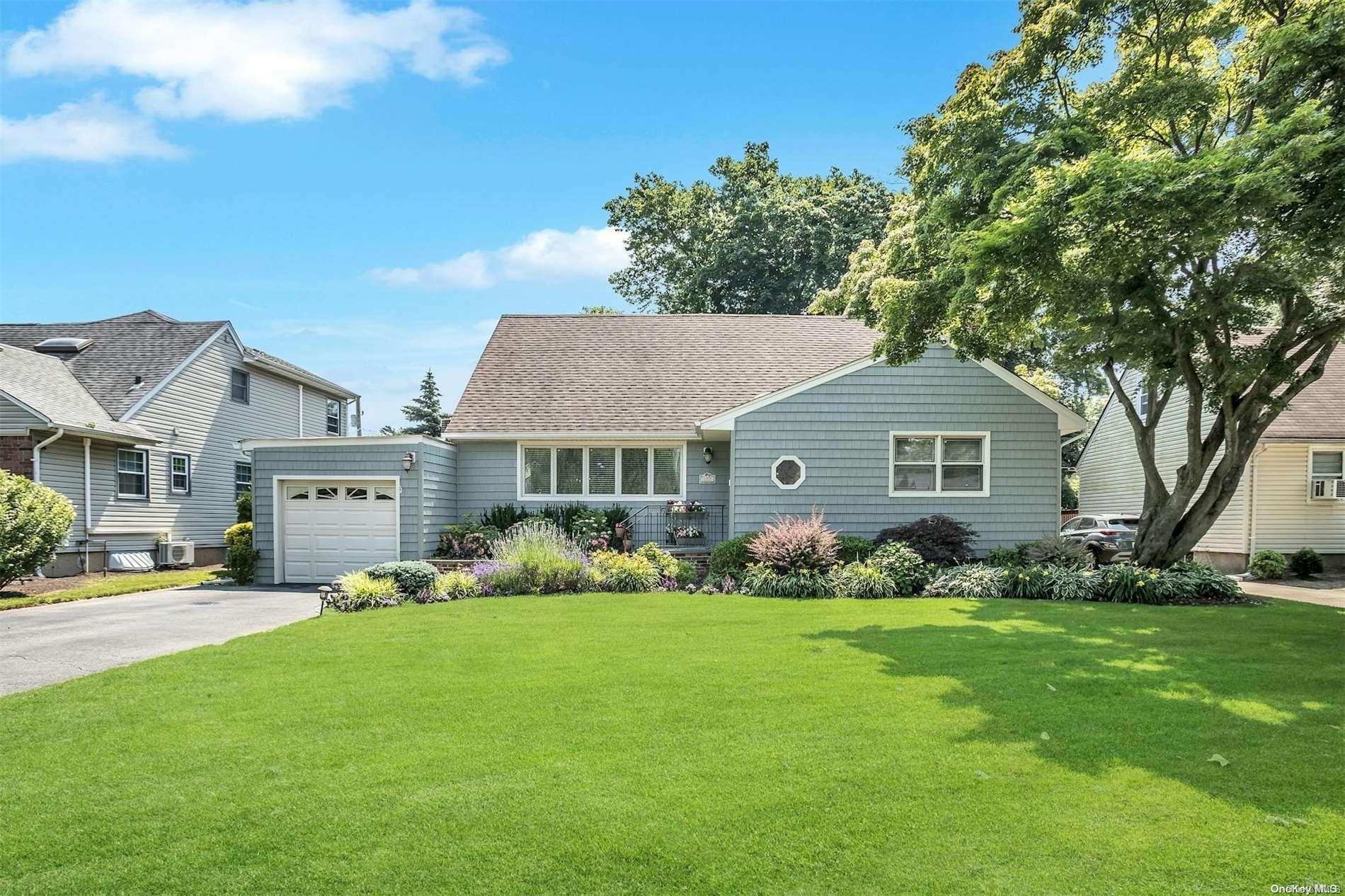 177 Hungry Harbor Road Valley Stream, NY 11581 - Photo 1 of 1 Front Elevation
