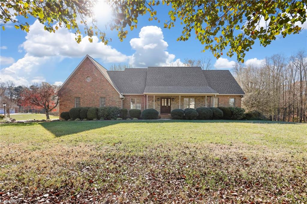 2843 Friedberg Church Road, WinstonSalem, NC 27127 Compass