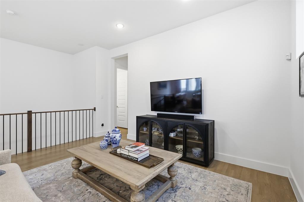 8116 Radnor Road Dallas, TX 75231 - Photo 18 of 34 Gallery Image 18
