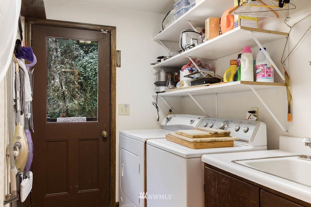 1635 Polnell Road Oak Harbor, WA 98277 - Photo 12 of 21 Gallery Image 12