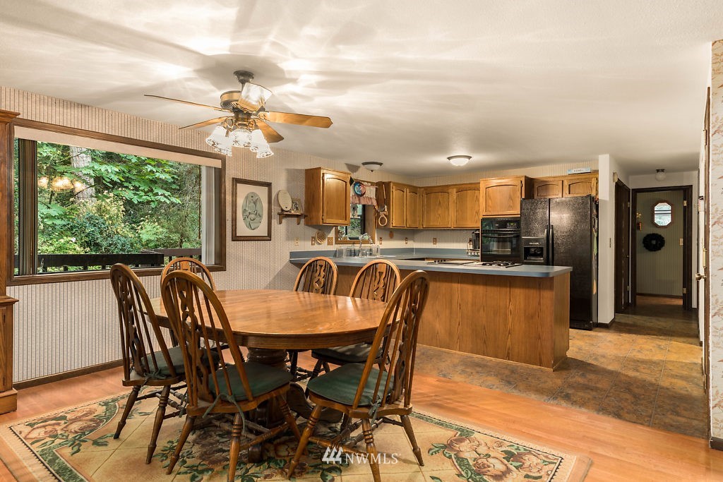 1635 Polnell Road Oak Harbor, WA 98277 - Photo 6 of 21 Gallery Image 6