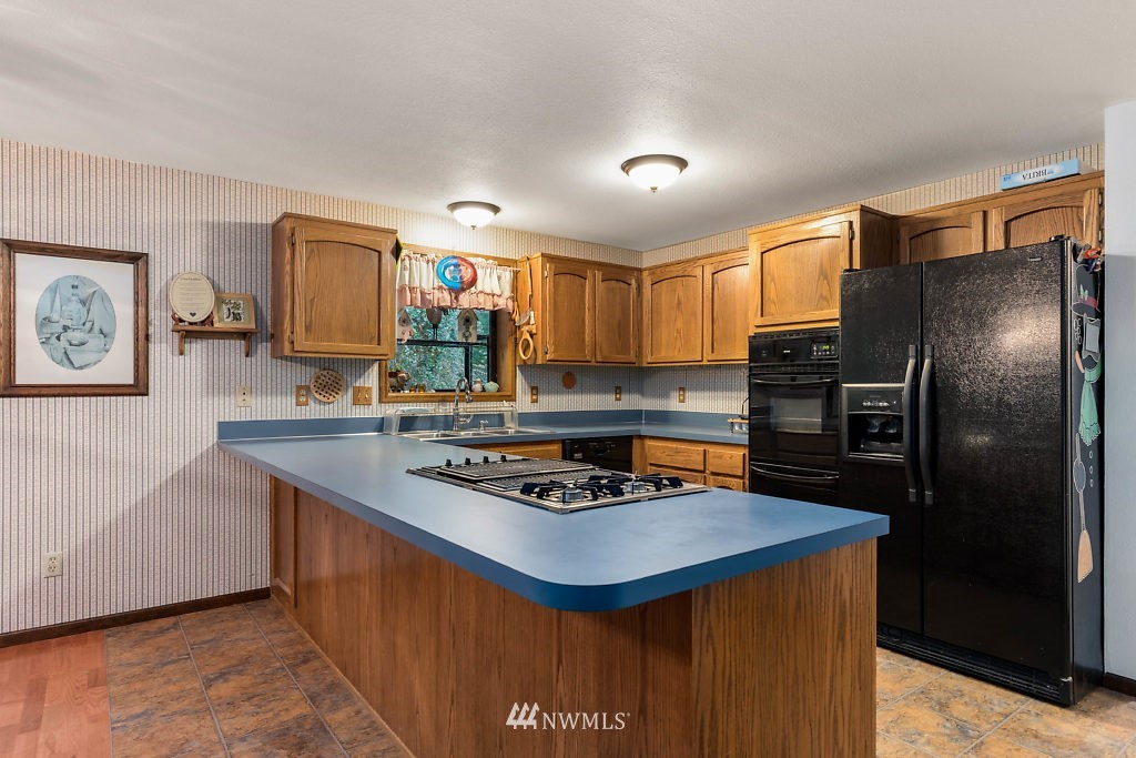 1635 Polnell Road Oak Harbor, WA 98277 - Photo 7 of 21 Gallery Image 7