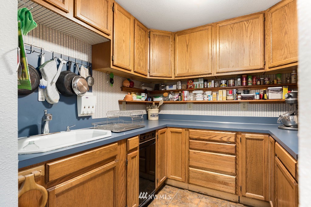 1635 Polnell Road Oak Harbor, WA 98277 - Photo 9 of 21 Gallery Image 9
