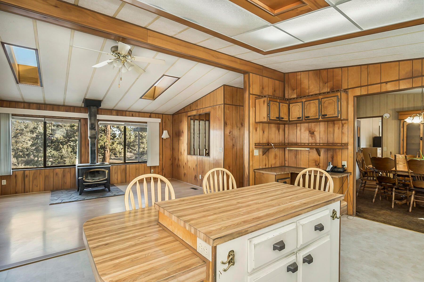 22190 Northeast Butler Market Road Bend, OR 97701 - Photo 10 of 44 10