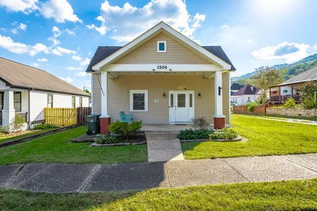 $2,450 | 1504 West 48th Street, Chattanooga, TN 37409