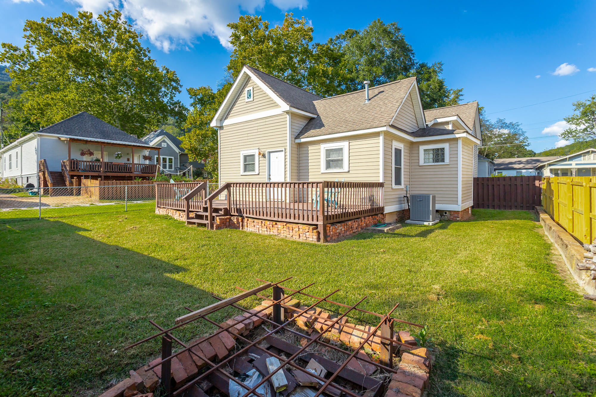 1504 West 48th Street Chattanooga, TN 37409 - Photo 11 of 44 Large Back Yard