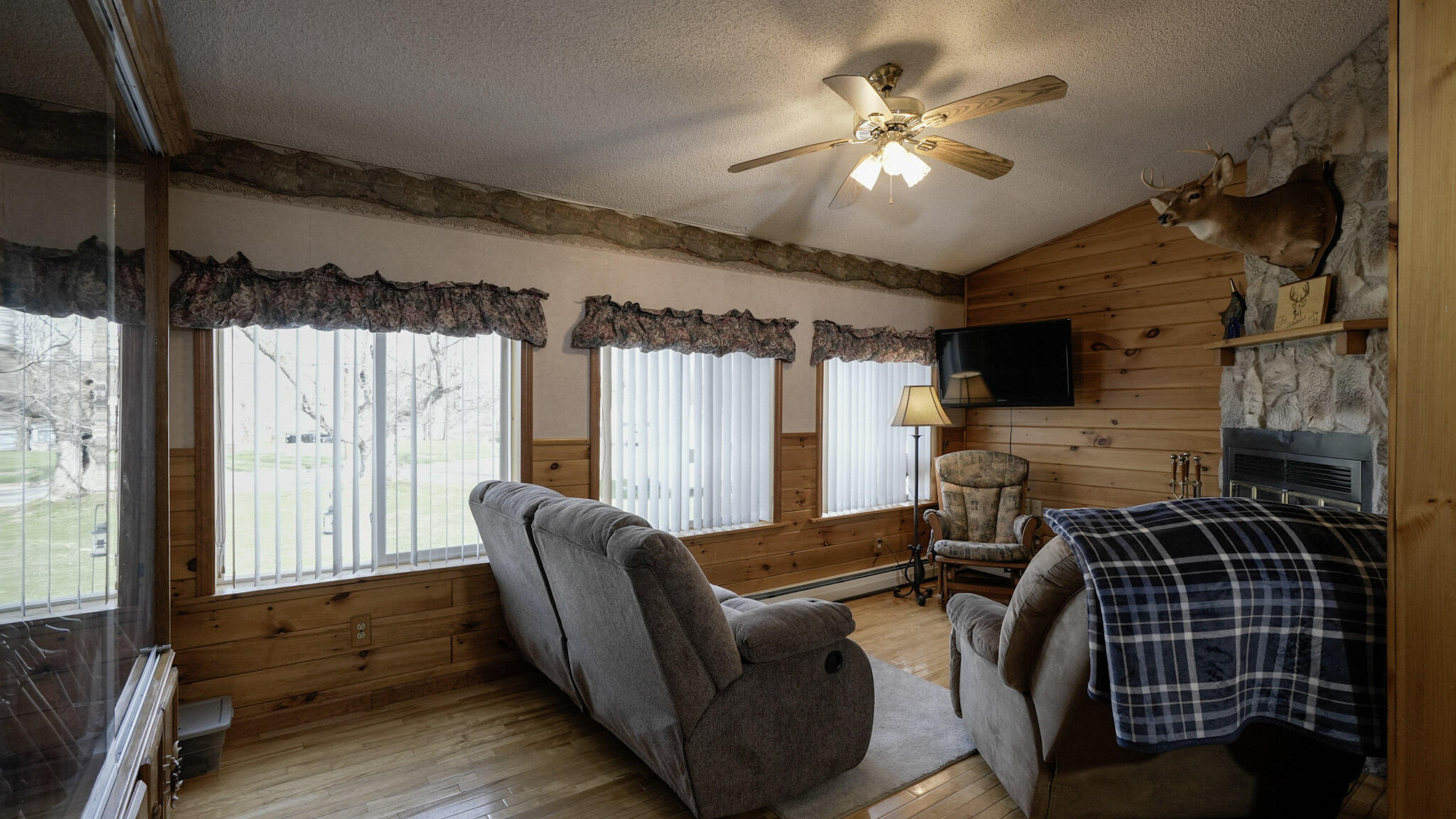 7 Town Hall Road Mooers Forks, NY 12959 - Photo 15 of 45 Den
