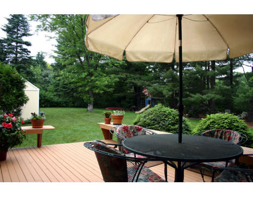 11 Joyce Road Wayland, MA 01778 - Photo 3 of 16 Gallery Image 3