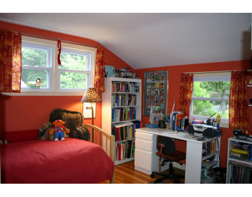 11 Joyce Road Wayland, MA 01778 - Photo 9 of 16 Gallery Image 9