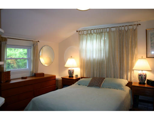11 Joyce Road Wayland, MA 01778 - Photo 10 of 16 Gallery Image 10