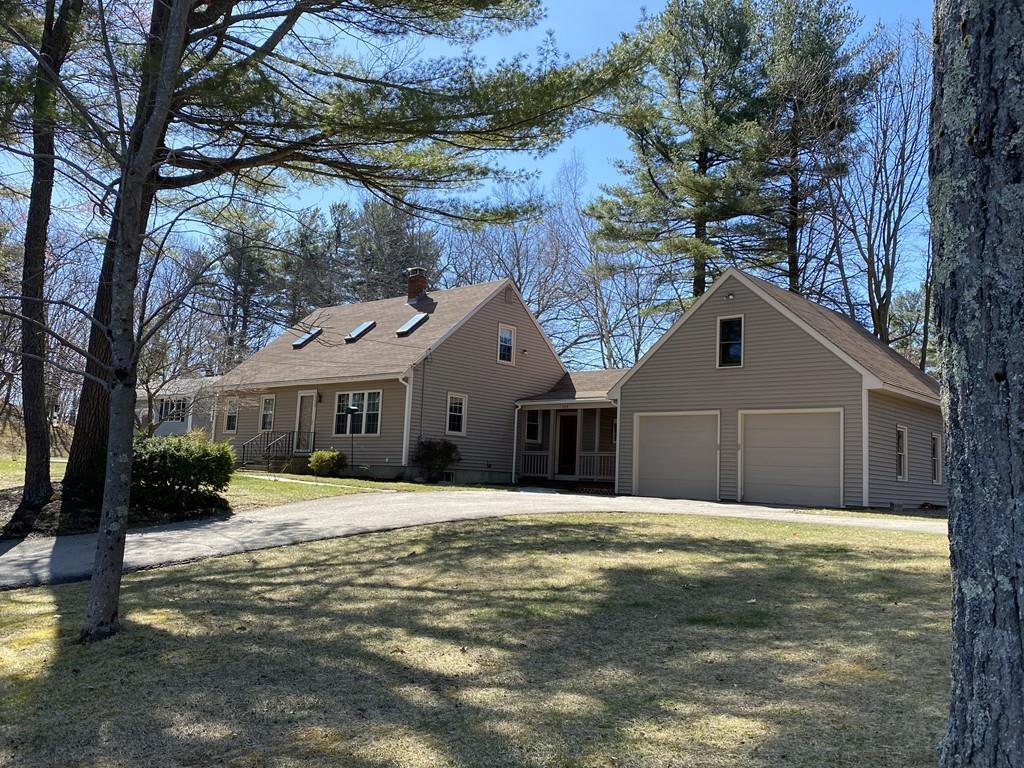 177 Kimball Road Amesbury, MA 01913 - Photo 3 of 40 Gallery Image 3