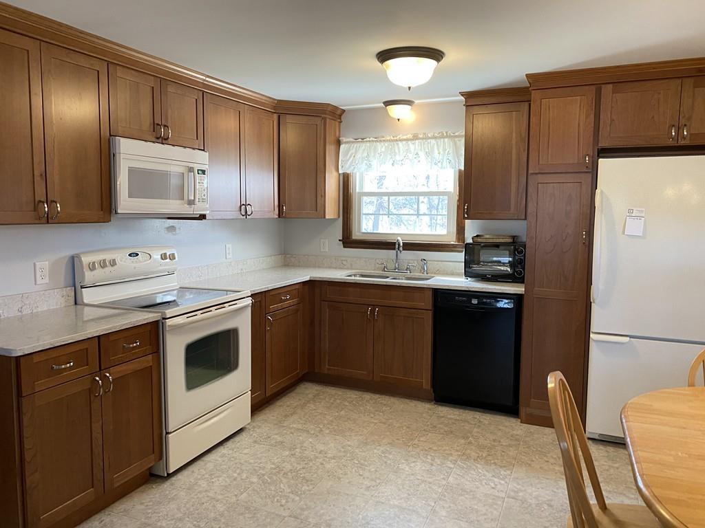 177 Kimball Road Amesbury, MA 01913 - Photo 6 of 40 Gallery Image 6