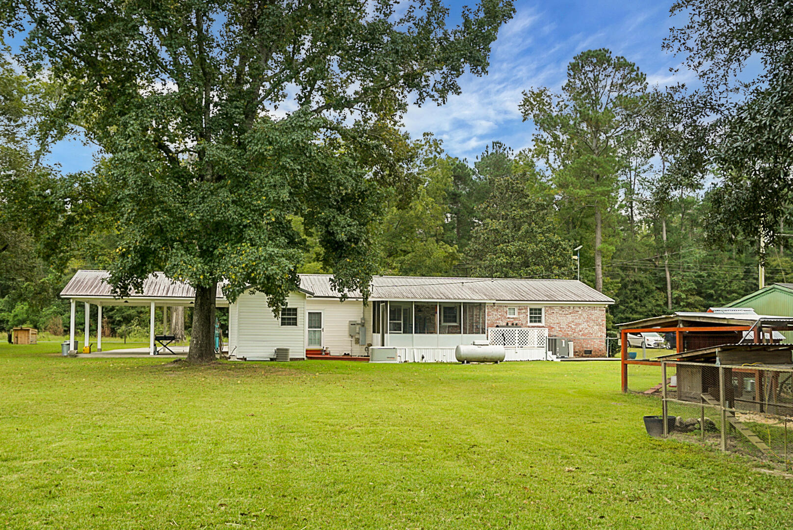 978 Independent School Road Reevesville, SC 29471 - Photo 48 of 65 DSC00946