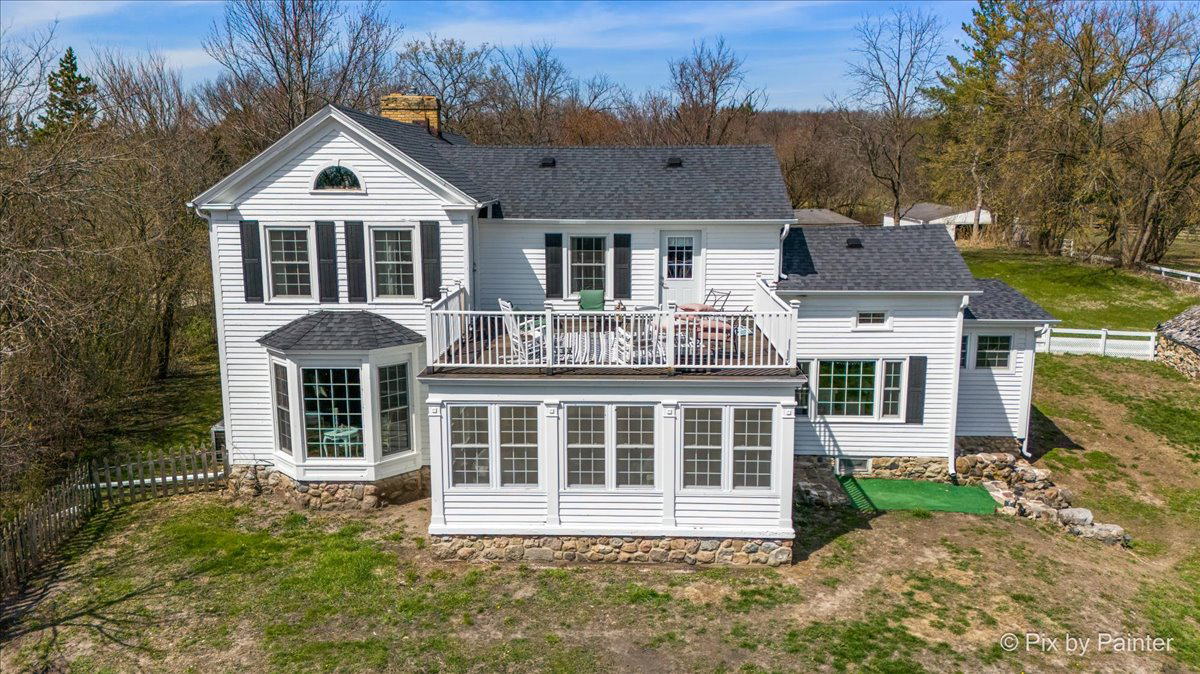 708 South Rose Farm Road Woodstock, IL 60098 - Photo 5 of 79