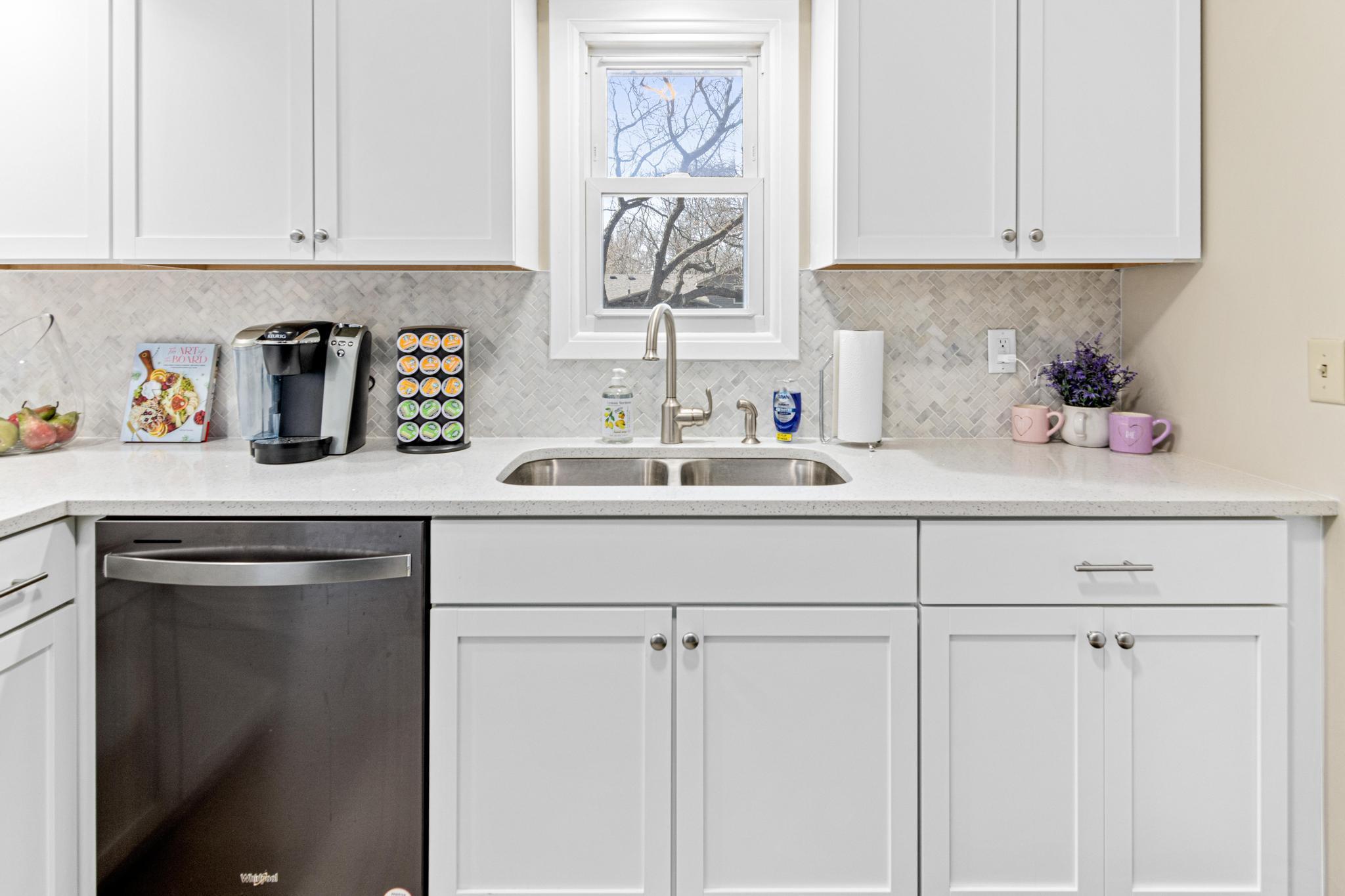 8429 66th Street South Cottage Grove, MN 55016 - Photo 9 of 44