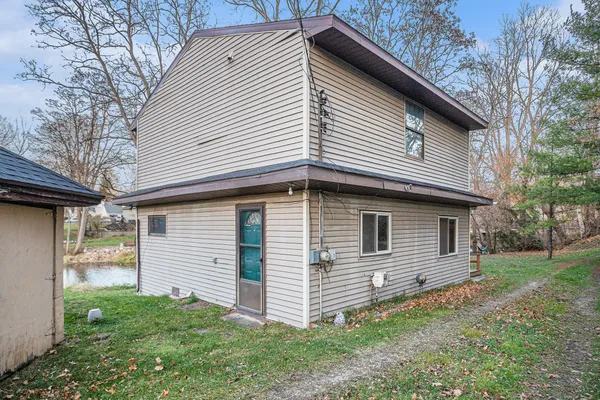 $180,000 | 130 South Benton Street, Bellevue, MI 49021