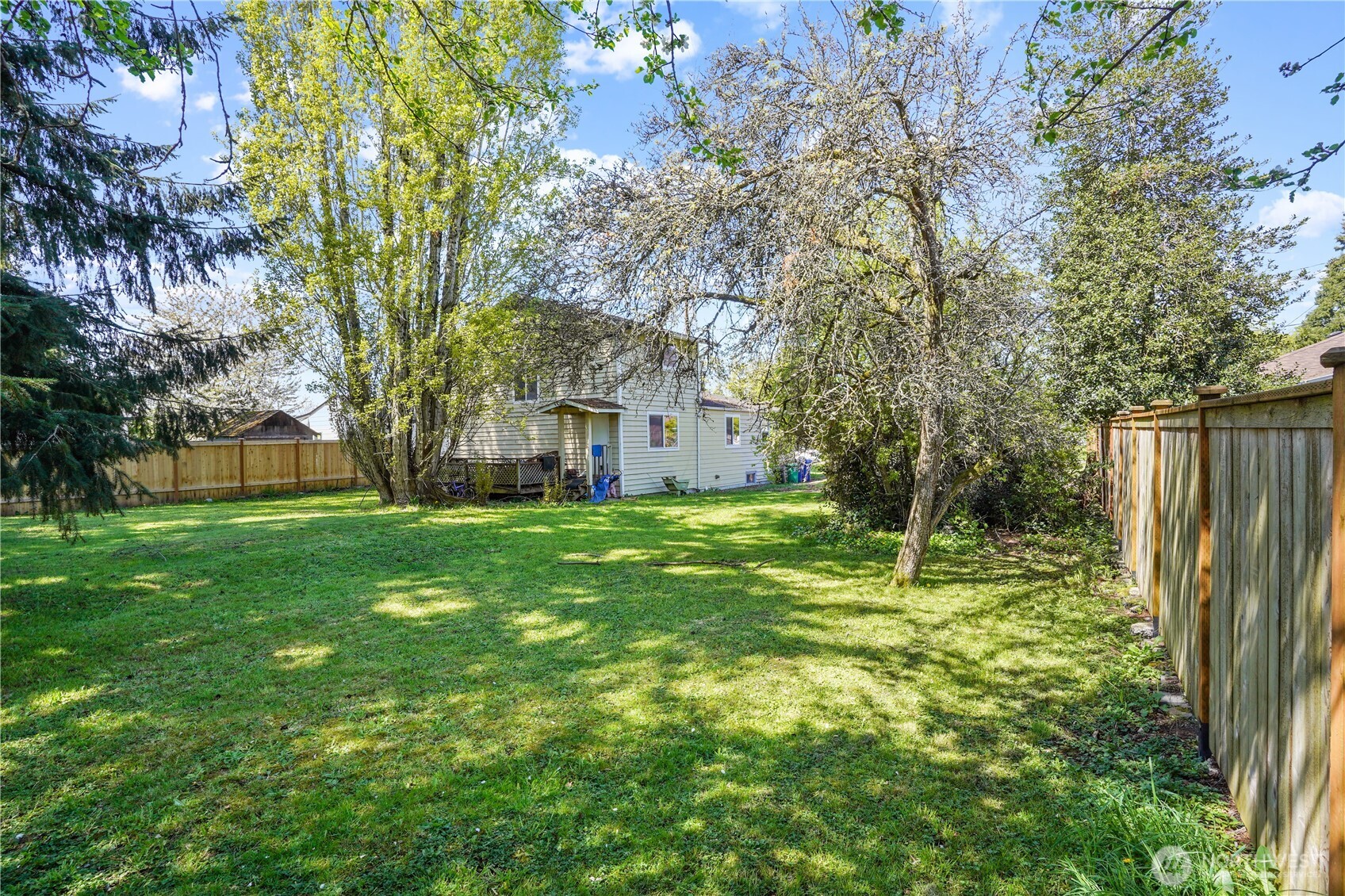 1417 Southwest Donovan Street Seattle, WA 98106 - Photo 3 of 9