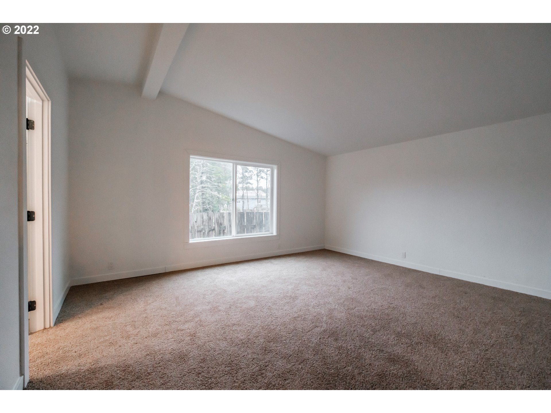 638 Siano Loop Florence, OR 97439 - Photo 12 of 24 Gallery Image 12