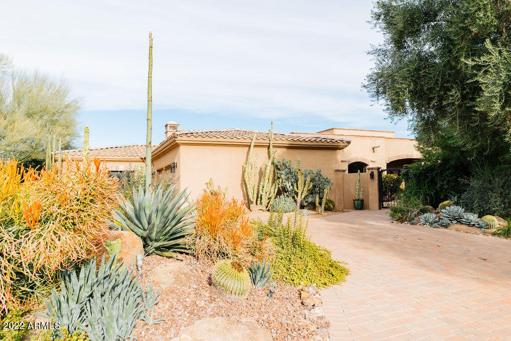 5740 East Doubletree Ranch Road Paradise Valley, AZ 85253 - Photo 1 of 71 5749-88