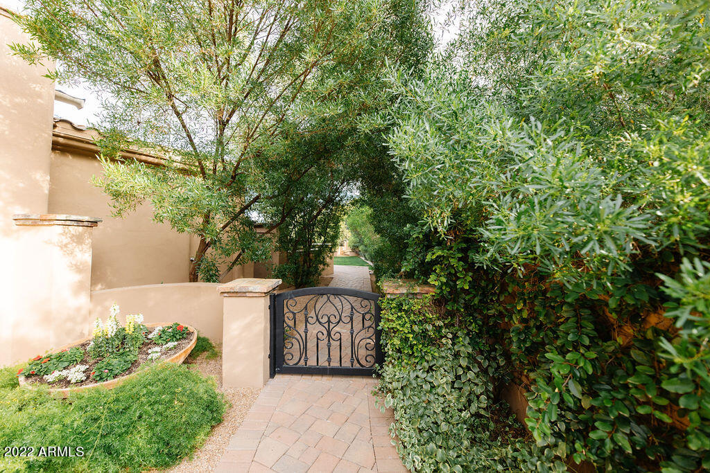5740 East Doubletree Ranch Road Paradise Valley, AZ 85253 - Photo 48 of 71 5749-70