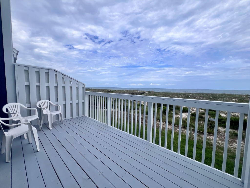 95116 Sandpiper Loop Fernandina Beach, FL 32034 - Photo 20 of 40 a view of balcony with wooden floor