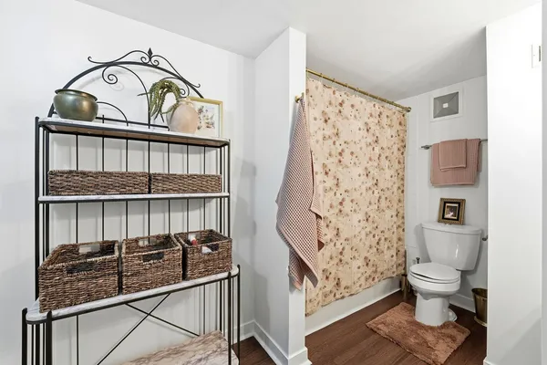 $2,500 | 949 West Madison Street, Unit 304, Chicago, IL 60607