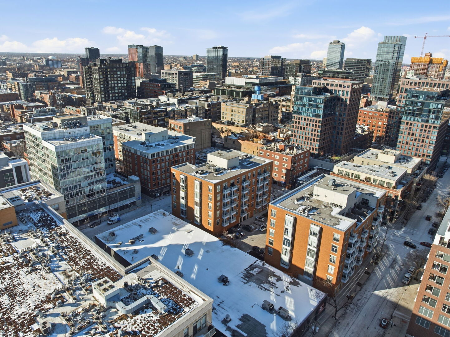 949 West Madison Street, Unit 304 Chicago, IL 60607 - Photo 20 of 21 a picture of city view