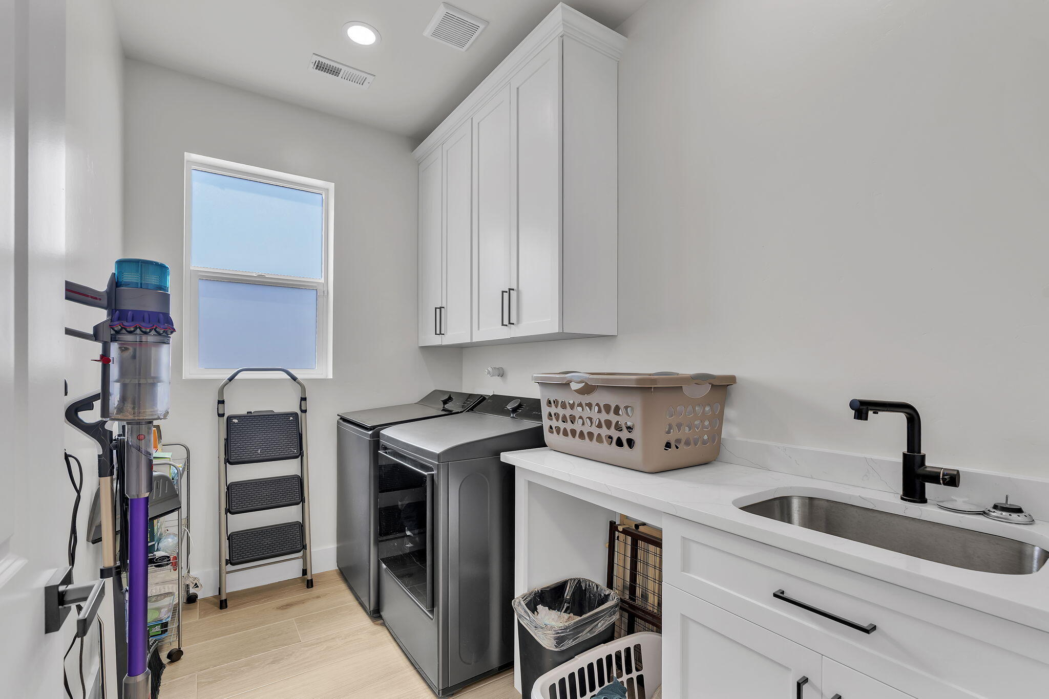 324 2nd Street Northeast Rio Rancho, NM 87124 - Photo 86 of 98 Gallery Image 86