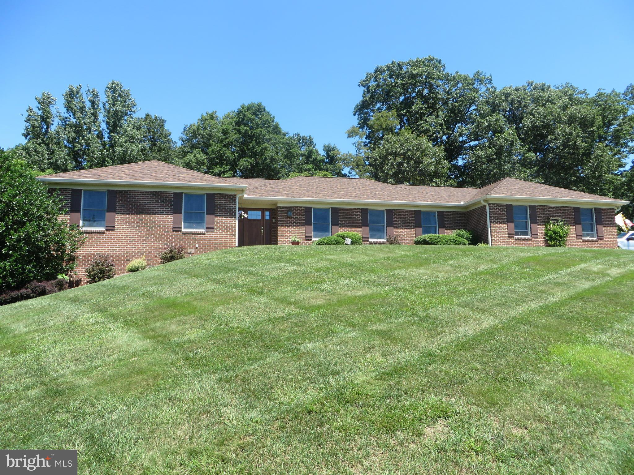 15811 York Road Sparks, MD 21152 - Photo 2 of 30 Exterior (Front)