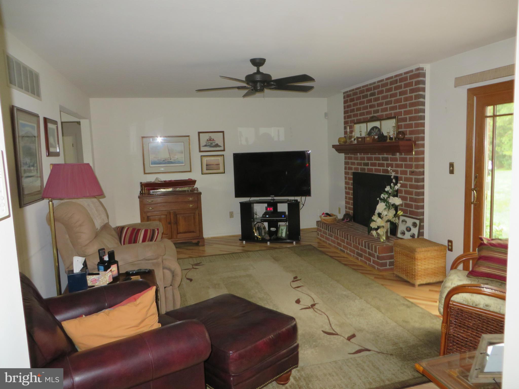15811 York Road Sparks, MD 21152 - Photo 13 of 30 Family Room