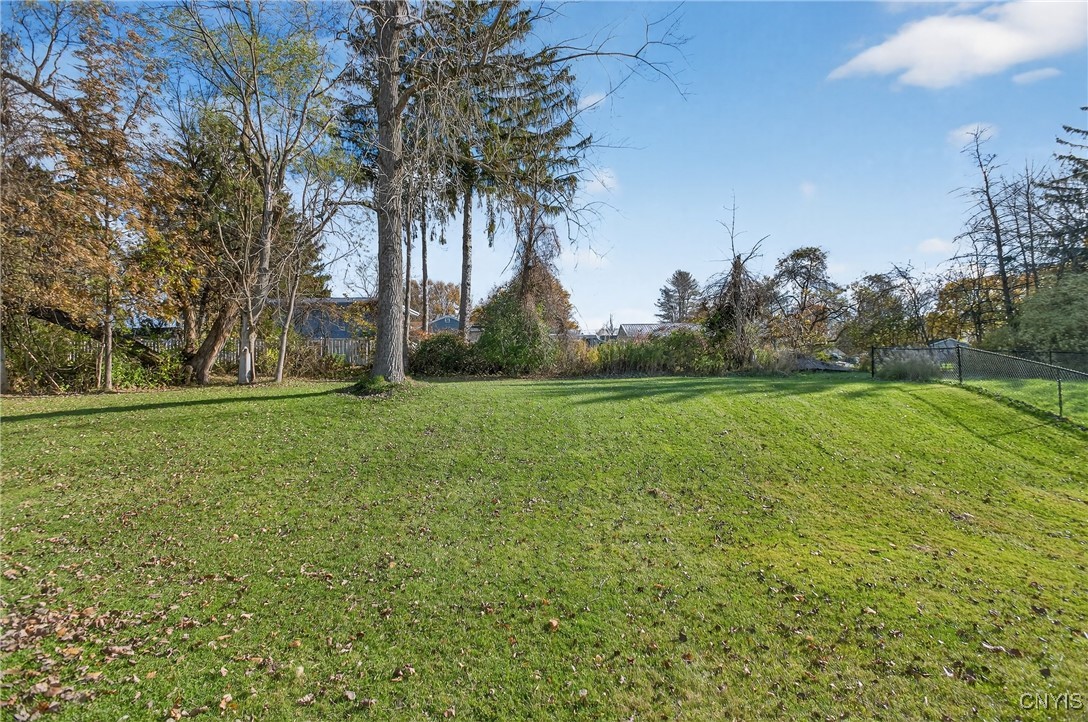 9422 Birch Tree Road Brewerton, NY 13029 - Photo 31 of 32