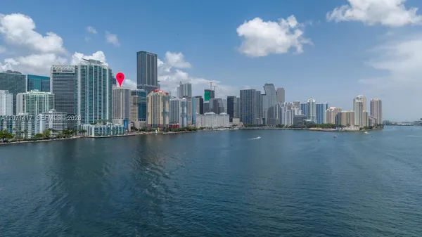 $325,000 | 1200 Brickell Bay Drive, Unit 3310, Miami, FL 33131