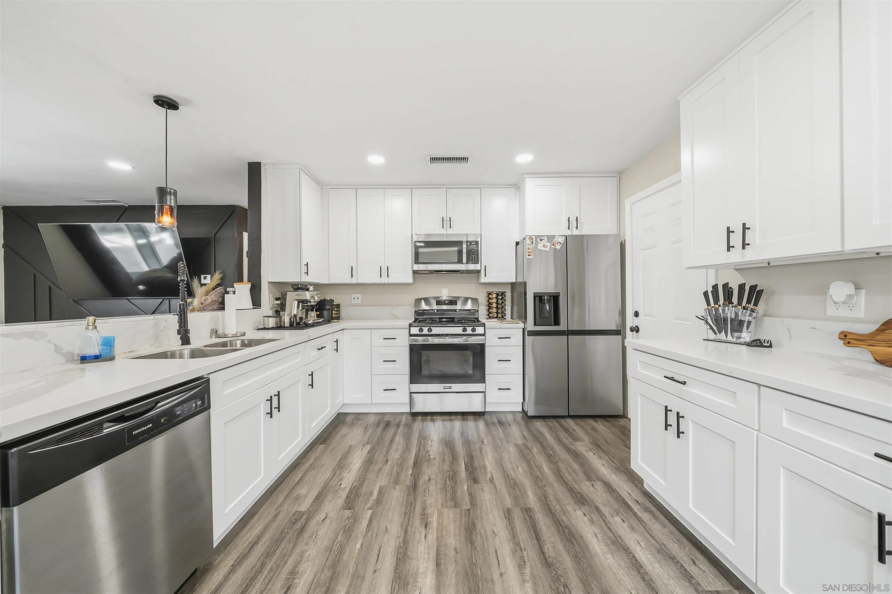 1412 Cornwall Street Spring Valley, CA 91977 - Photo 11 of 43