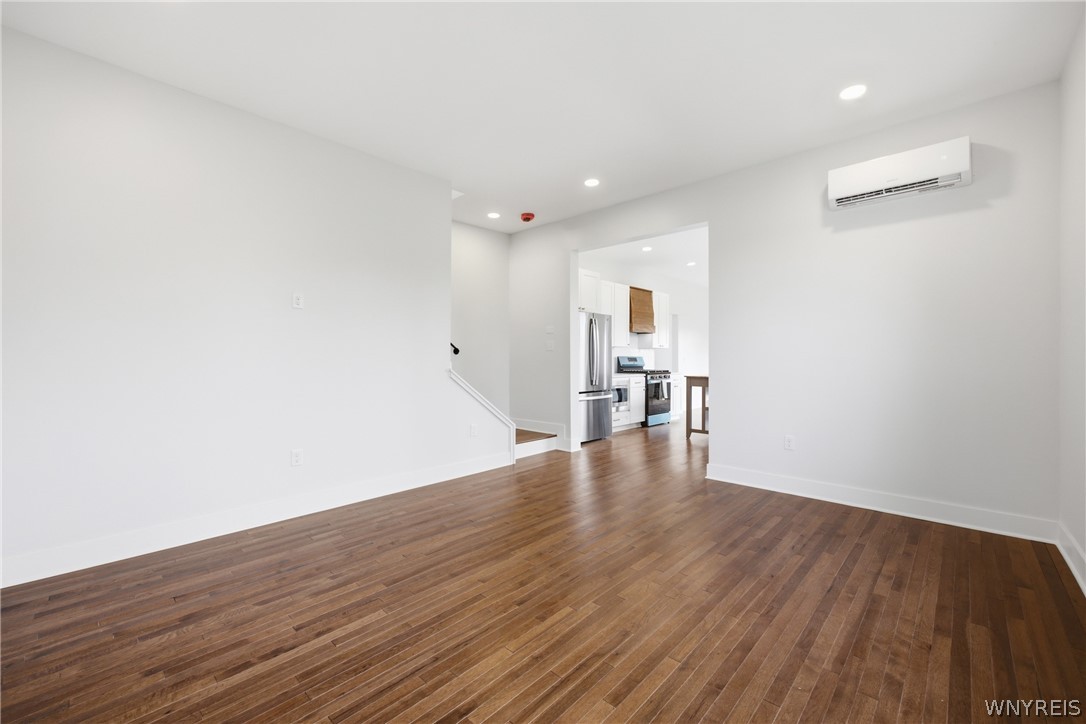 4350 Mapleton Road Pendleton, NY 14094 - Photo 3 of 42