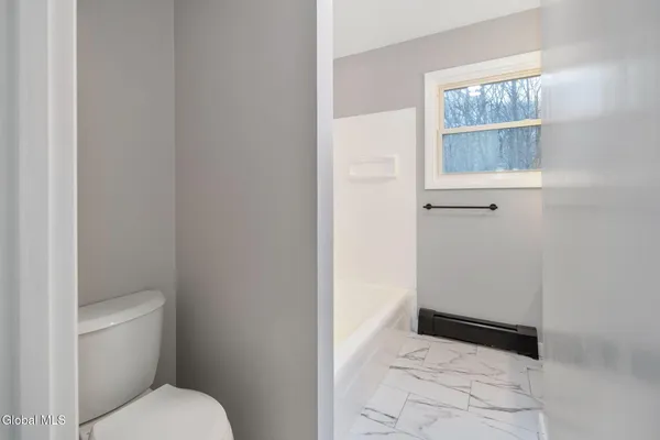 $549,999 | 122 Parkhurst Road, Wilton, NY 12831