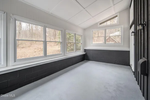 $549,999 | 122 Parkhurst Road, Wilton, NY 12831