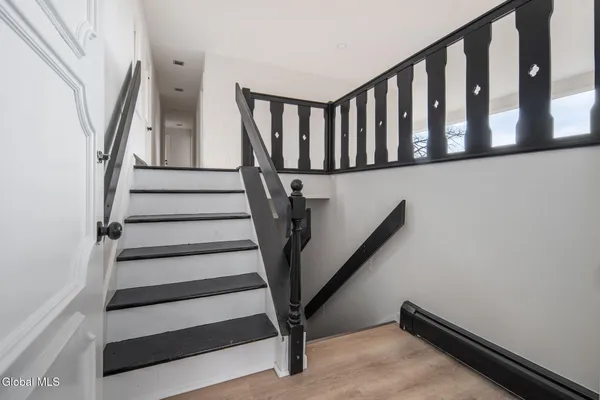 $549,999 | 122 Parkhurst Road, Wilton, NY 12831