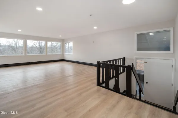$549,999 | 122 Parkhurst Road, Wilton, NY 12831