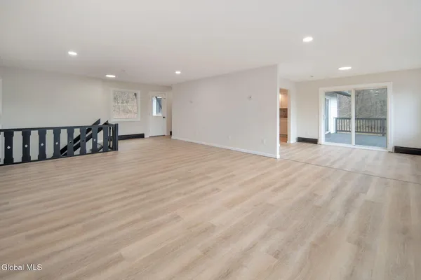 $549,999 | 122 Parkhurst Road, Wilton, NY 12831
