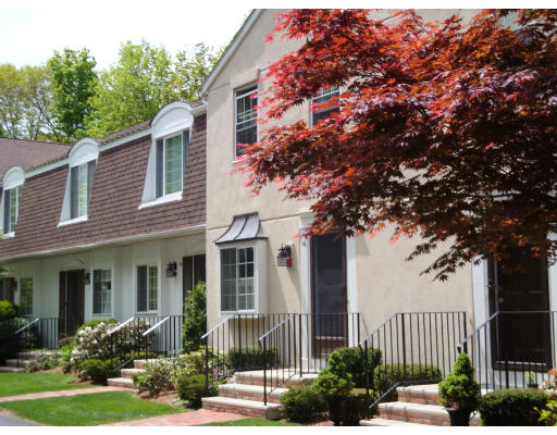 16 Denmark Lane, Unit 16 Needham, MA 02492 - Photo 1 of 8 Gallery Image 1